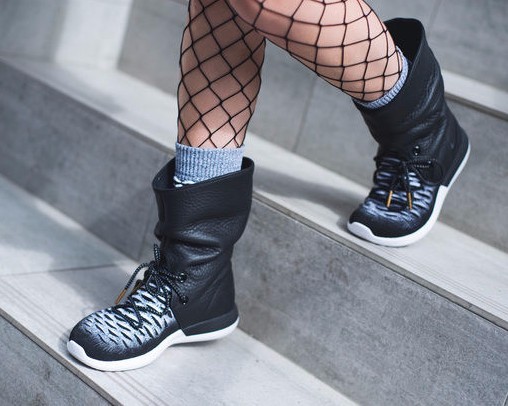 nike roshe two flyknit hi women's